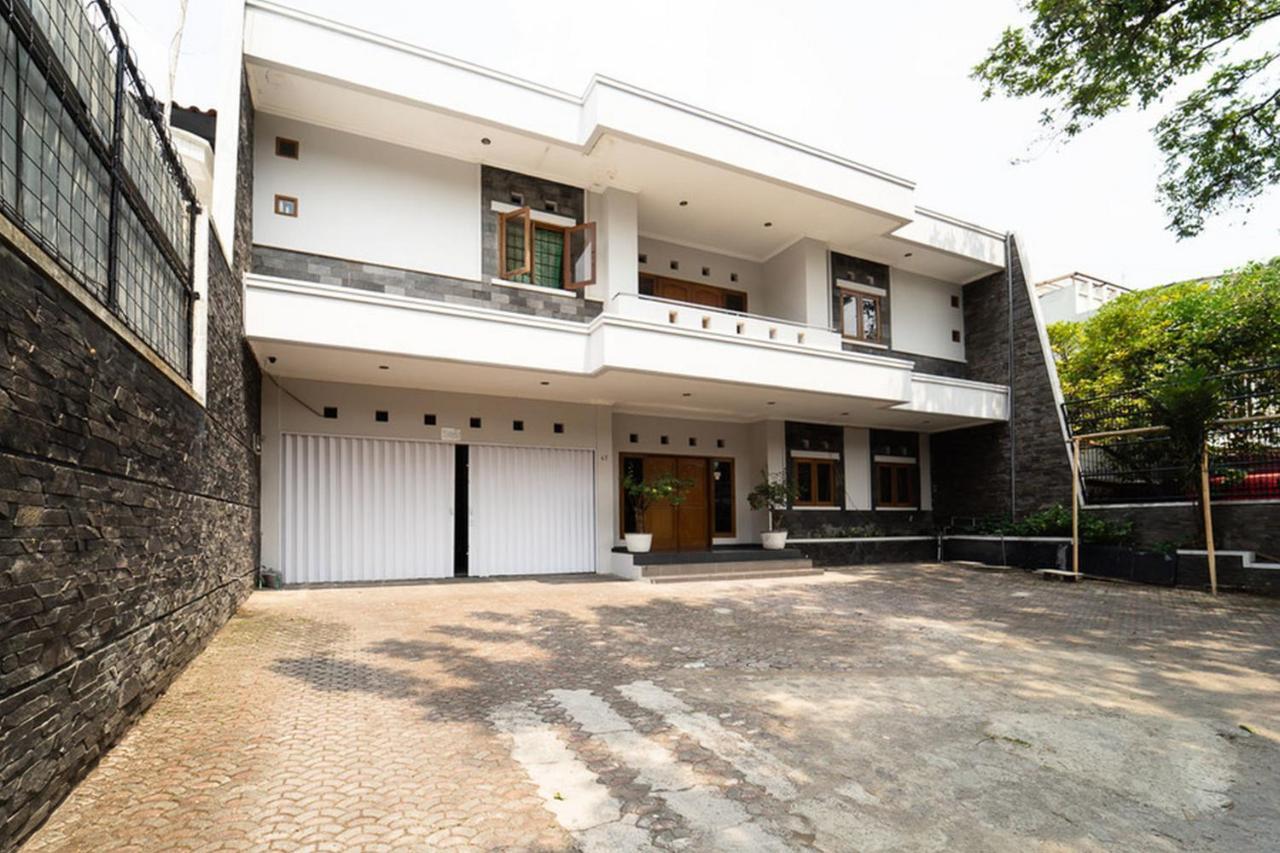 Koolkost Near Padjadjaran University - Minimum Stay 6 Nights Бандунг Екстериор снимка