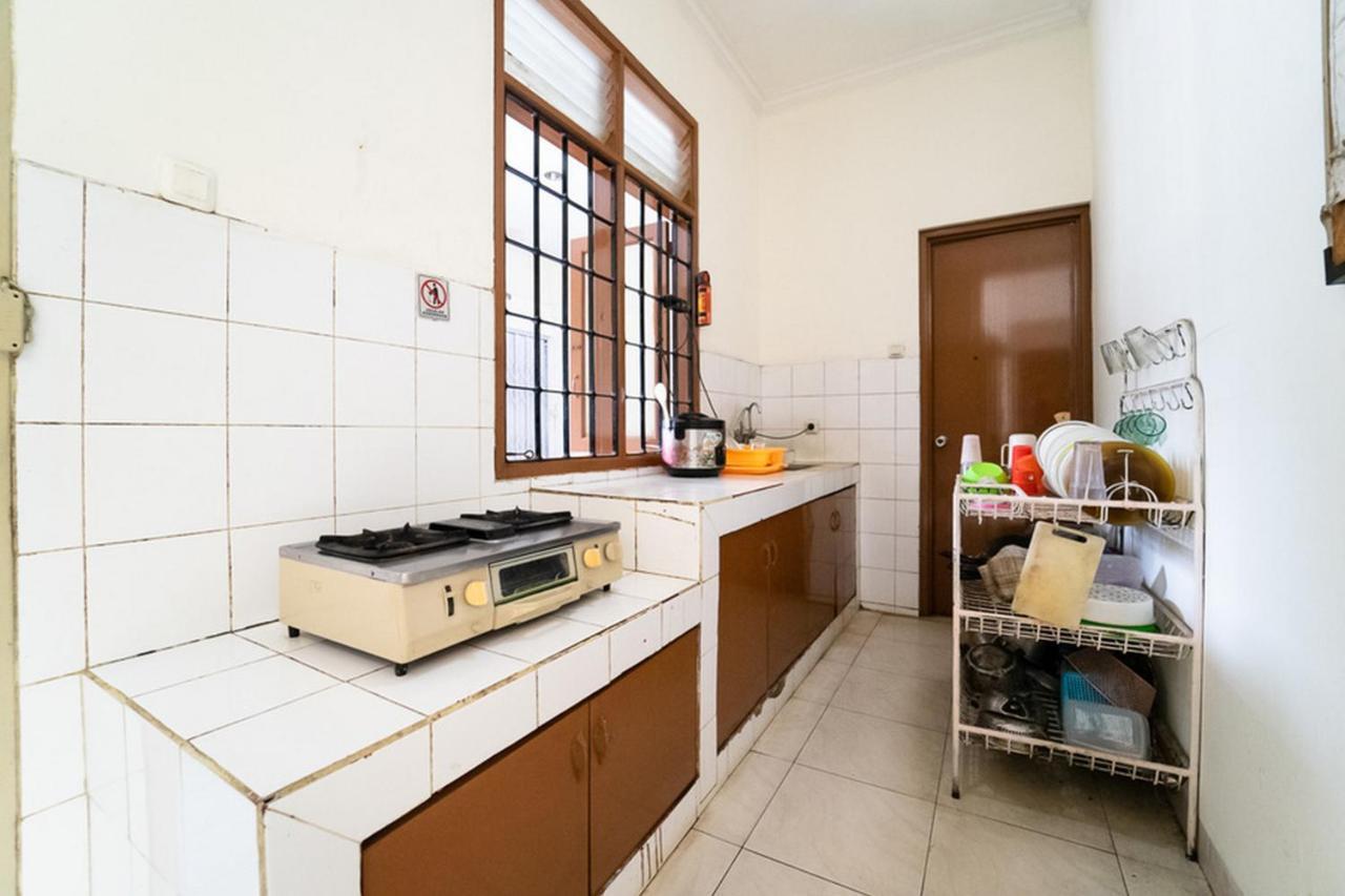 Koolkost Near Padjadjaran University - Minimum Stay 6 Nights Бандунг Екстериор снимка