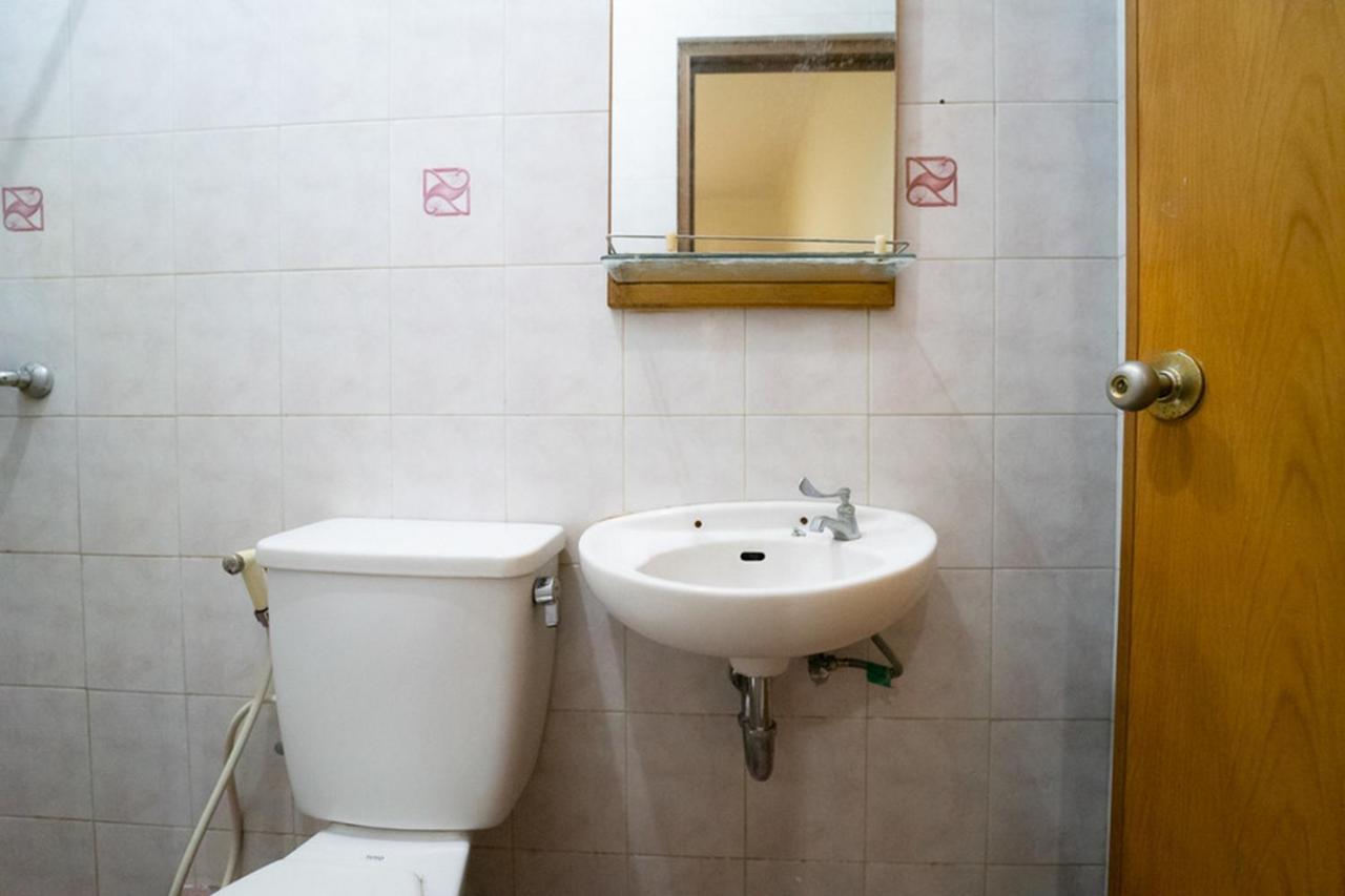 Koolkost Near Padjadjaran University - Minimum Stay 6 Nights Бандунг Екстериор снимка