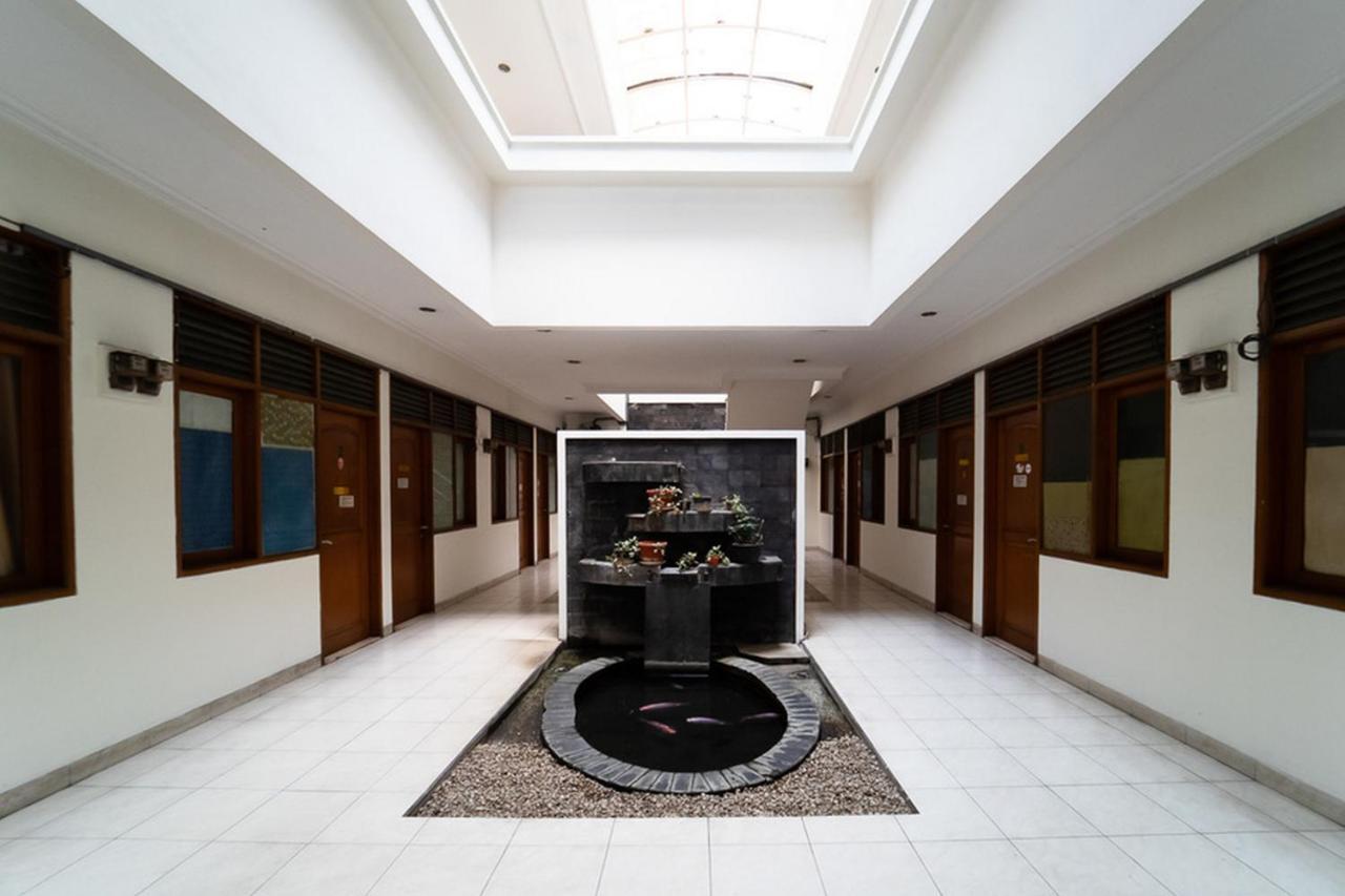 Koolkost Near Padjadjaran University - Minimum Stay 6 Nights Бандунг Екстериор снимка