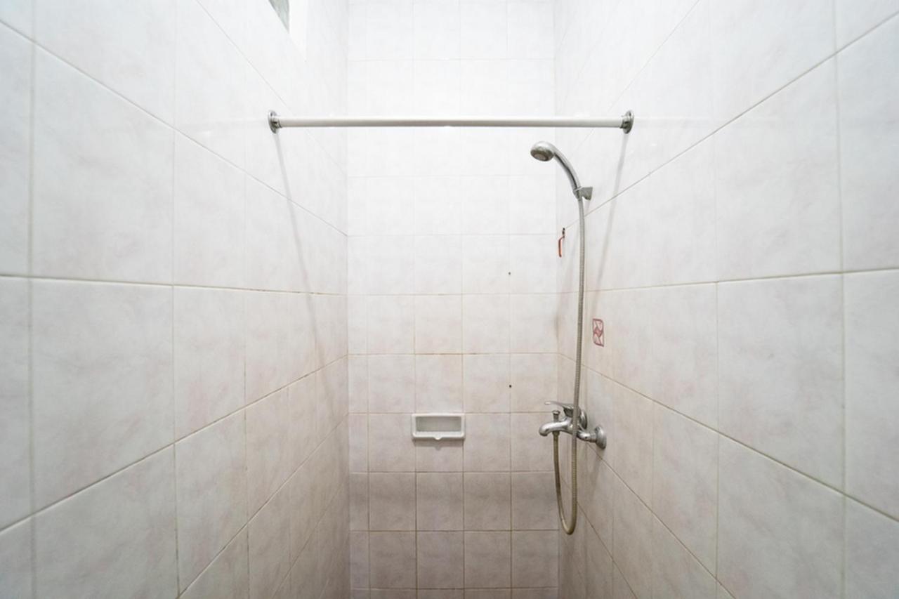 Koolkost Near Padjadjaran University - Minimum Stay 6 Nights Бандунг Екстериор снимка